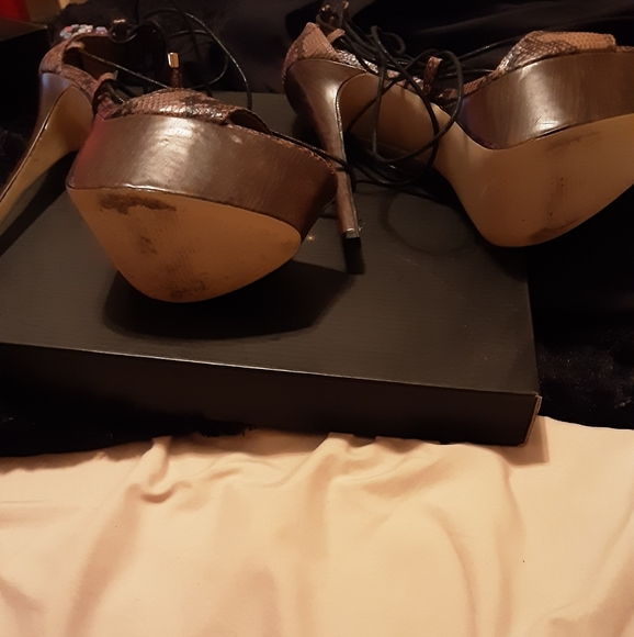 Heels - Picture 5 of 5